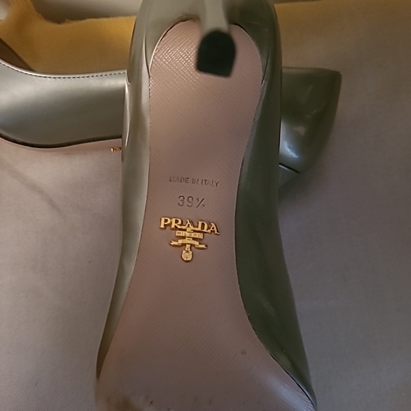 Prada OMBRE Black Silver Patent Leather Pointy Toe Pump 39.5/9.5 - Picture 7 of 7